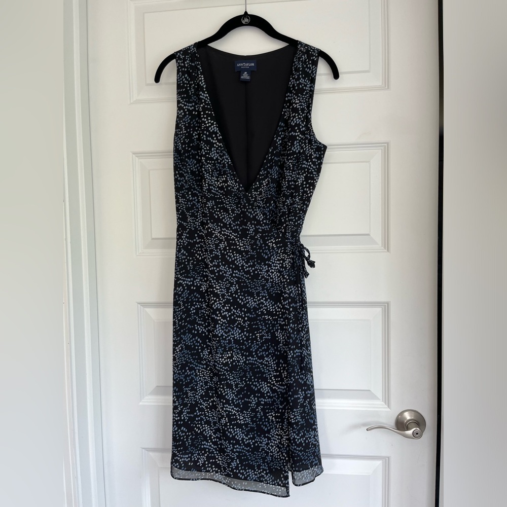 Ann Taylor petite silk and polyester wrap dress black blue polka dots